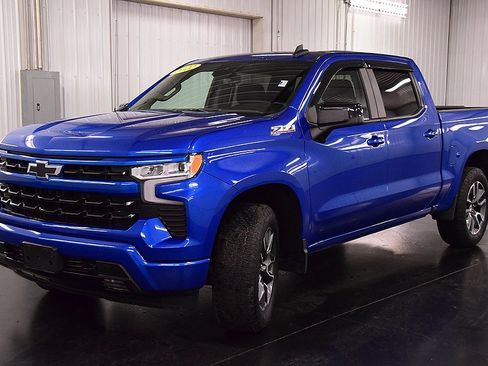 Used 2022 Chevrolet Silverado 1500 RST w/ Z71 Off-Road Package image 3