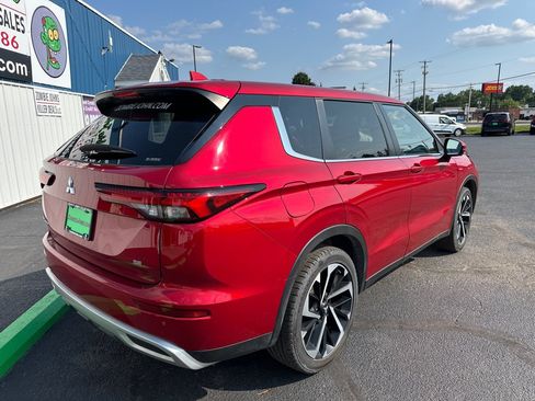 Used 2024 Mitsubishi Outlander SE AWD/4WD image 7