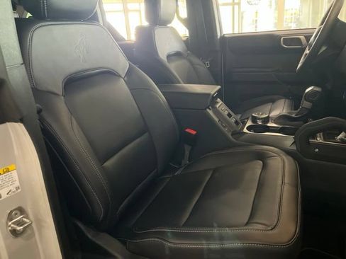 New 2026 Ford Bronco Outer Banks w/ Sasquatch Package AWD/4WD image 15