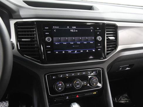 Used 2023 Volkswagen Atlas Cross Sport SEL image 9