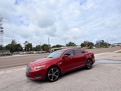 Used 2016 Ford Taurus SEL w/ Equipment Group 201A FWD image 10