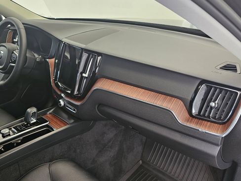 Certified 2023 Volvo XC60 B5 Plus image 12