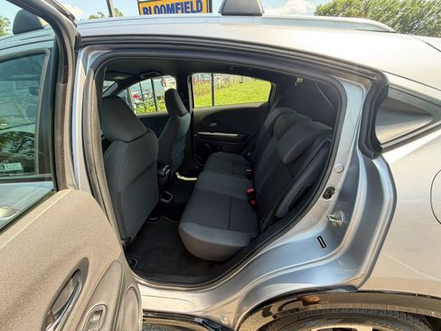 Used 2019 Honda HR-V Sport image 19
