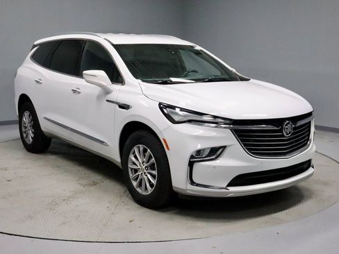 Used 2024 Buick Enclave Premium image 1