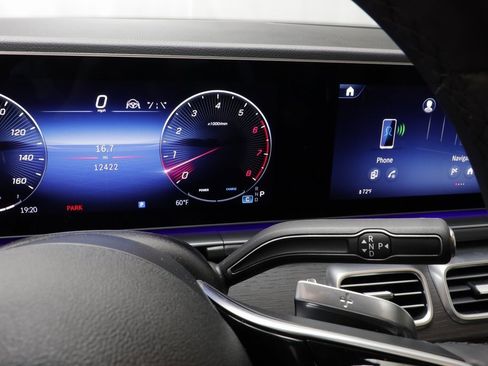 Used 2025 Mercedes-Benz GLS 450 4MATIC image 13