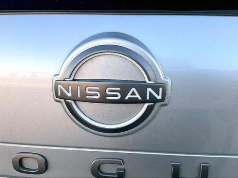 Certified 2024 Nissan Rogue SV image 29