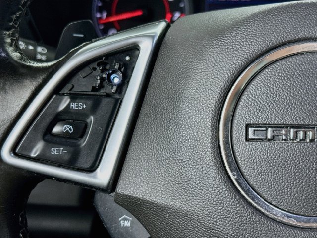 Used 2020 Chevrolet Camaro LT RWD image 11