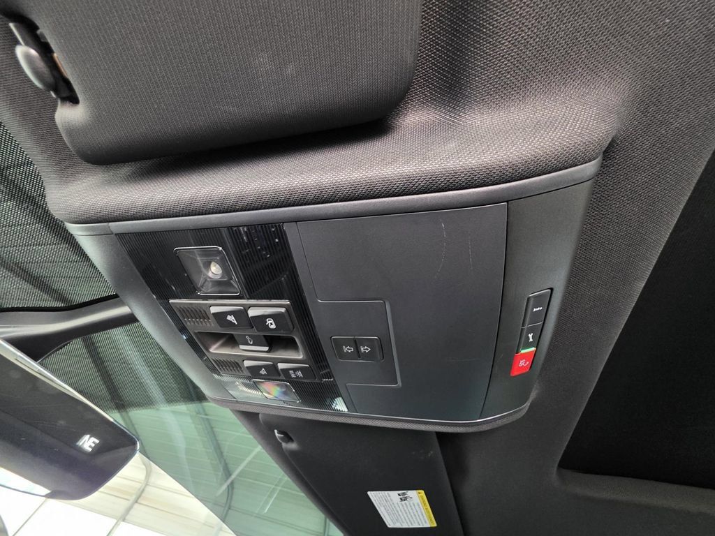 Used 2021 Volkswagen Atlas Cross Sport SE w/ Panoramic Sunroof Package FWD image 28