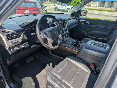 Used 2019 GMC Yukon Denali w/ Denali Ultimate Package AWD/4WD image 12