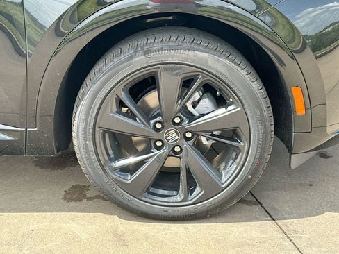 New 2025 Buick Envision Sport Touring image 10