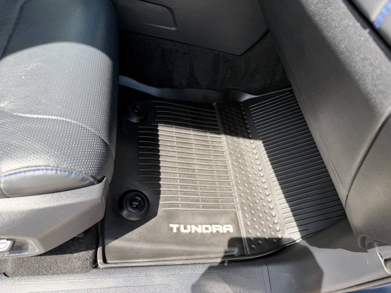 Used 2024 Toyota Tundra Platinum AWD/4WD image 20