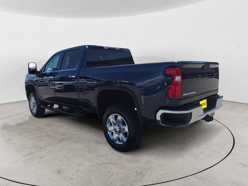 Used 2023 Chevrolet Silverado 3500 LTZ AWD/4WD image 3