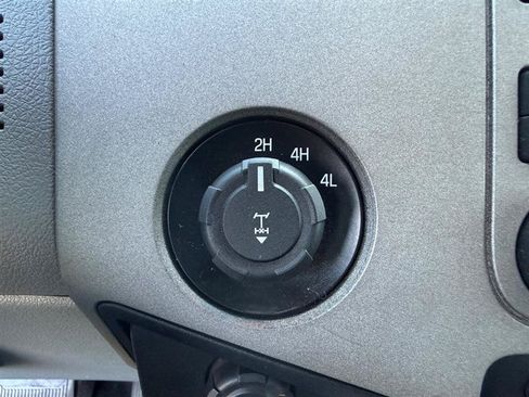 Used 2011 Ford F250 XLT w/ XLT Premium Pkg AWD/4WD image 45