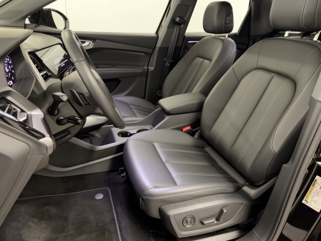 Used 2024 Audi Q4 e-tron Prestige AWD/4WD image 5