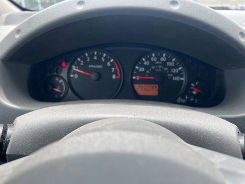 Used 2010 Nissan Frontier SE w/ Power Pkg RWD image 9