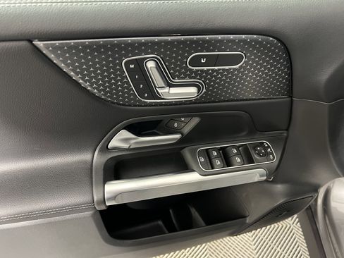 New 2026 Mercedes-Benz GLB 250 4MATIC image 19