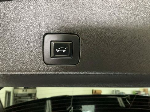Used 2022 Buick Encore GX Select w/ Sport Touring Package AWD/4WD image 14