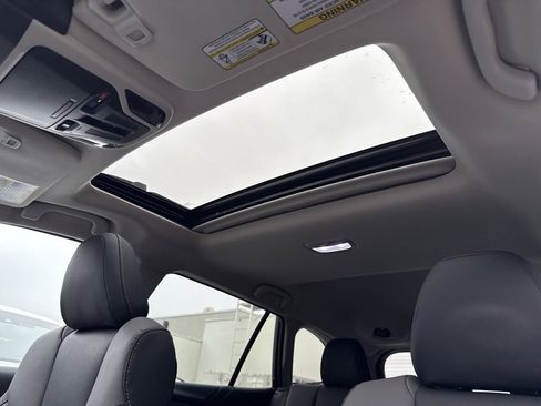 Used 2023 Subaru Outback Onyx Edition XT image 2