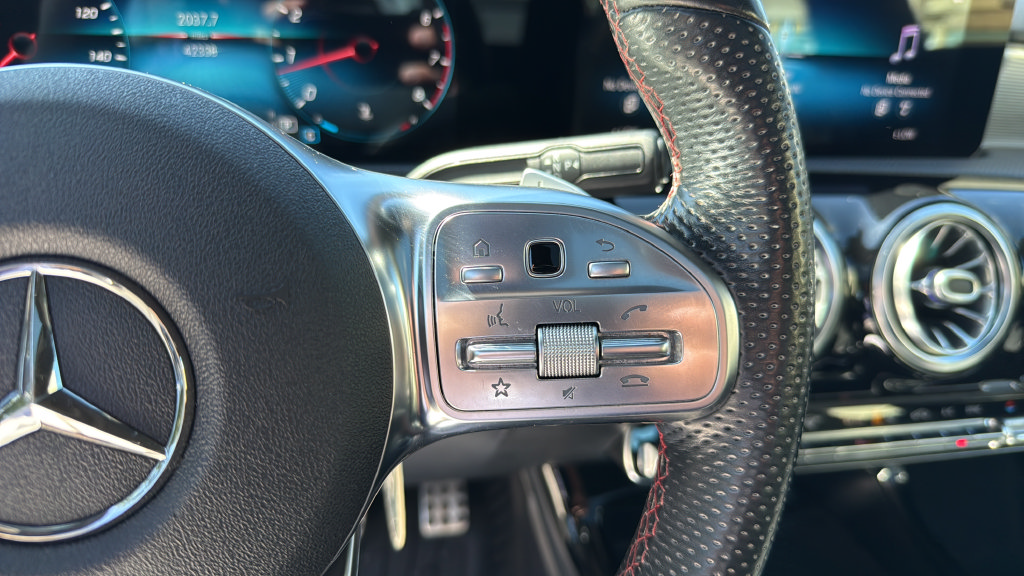 Used 2021 Mercedes-Benz CLA 250 4MATIC image 23
