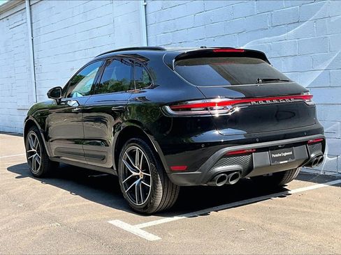 Certified 2026 Porsche Macan AWD/4WD image 3