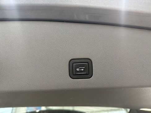 Used 2020 Cadillac XT6 Premium Luxury image 15