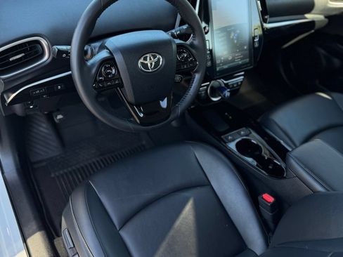 Used 2021 Toyota Prius Prime XLE FWD image 31