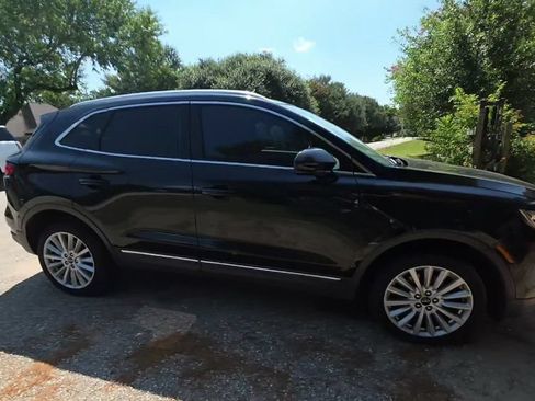 Used 2019 Lincoln MKC Premiere FWD image 3