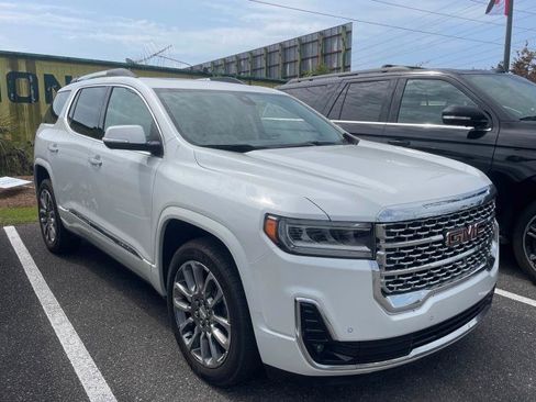 Used 2023 GMC Acadia Denali w/ Denali Ultimate Package FWD image 2