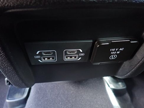 Used 2023 Jeep Cherokee Altitude Lux AWD/4WD image 11