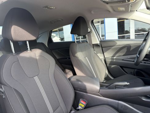 New 2026 Hyundai Elantra SE image 7