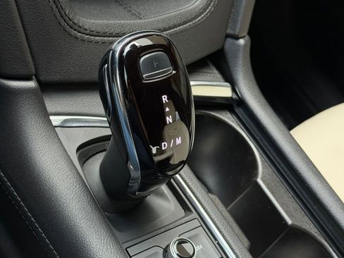 Used 2023 Cadillac XT6 Sport w/ LPO, Premium Carpet Package image 32