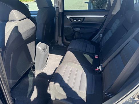 Used 2017 Honda CR-V LX image 10