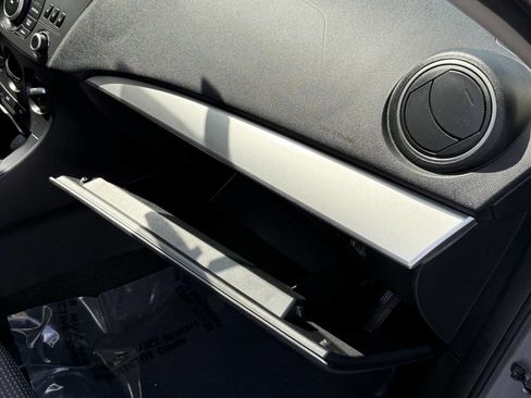 Used 2013 MAZDA MAZDA3 i Sport FWD image 7