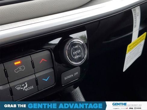 Used 2026 Jeep Compass Limited image 21