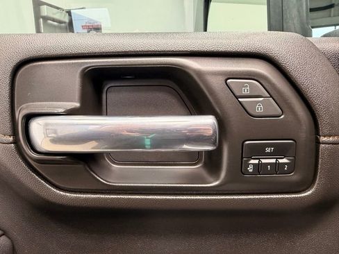 Used 2023 GMC Sierra 2500 AT4 w/ AT4 Premium Plus Package AWD/4WD image 28