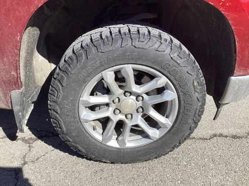 Used 2022 Chevrolet Silverado 1500 LT image 9