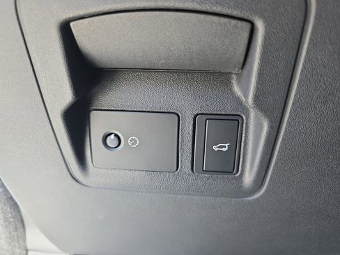 Used 2026 Land Rover Range Rover Velar S image 26