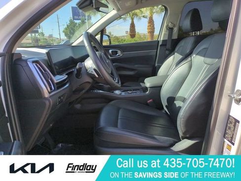 Used 2025 Kia Sorento EX AWD/4WD image 16