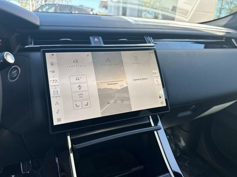 New 2026 Land Rover Range Rover Velar Dynamic SE image 23