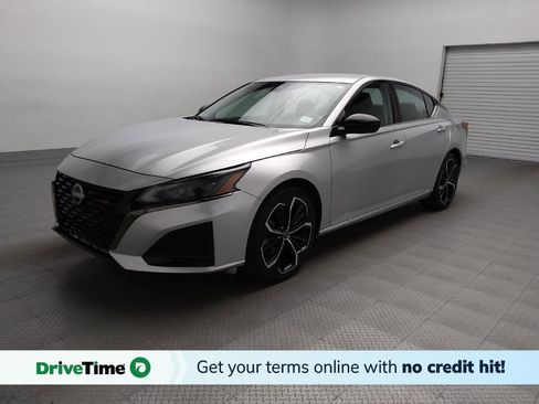 Used 2024 Nissan Altima 2.5 SR image 1