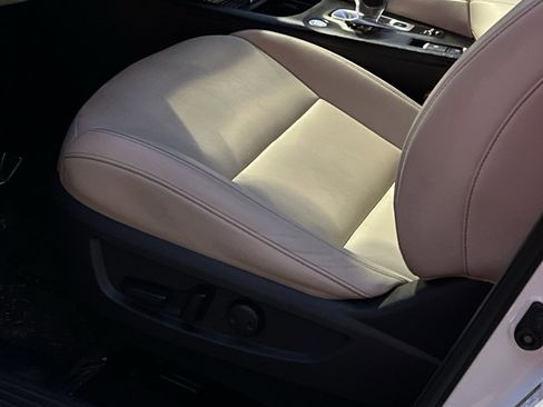 Used 2020 INFINITI QX50 Luxe w/ Navigation Package image 12