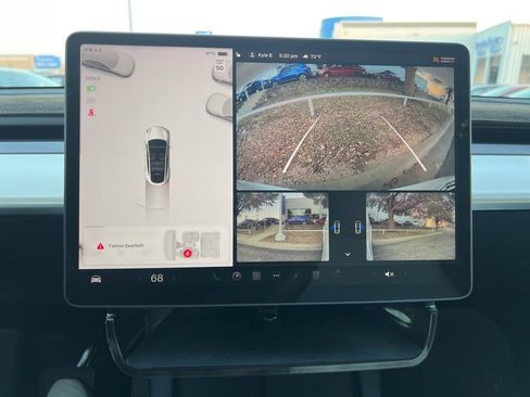 Used 2022 Tesla Model Y Long Range image 30