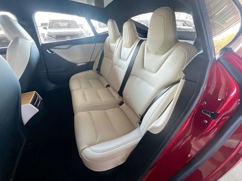 Used 2020 Tesla Model S Long Range Plus image 26