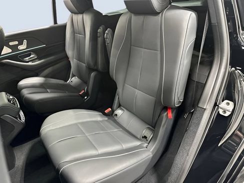 Certified 2023 Mercedes-Benz GLS 580 4MATIC image 32
