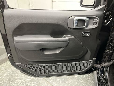 Used 2026 Jeep Wrangler Unlimited Sport AWD/4WD image 6