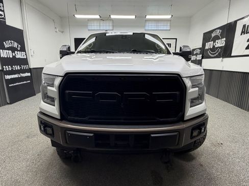 Used 2017 Ford F150 Lariat w/ Equipment Group 502A Luxury AWD/4WD image 5