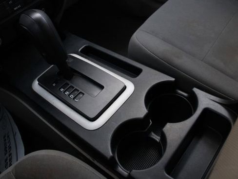 Used 2010 Ford Escape XLS AWD/4WD image 17