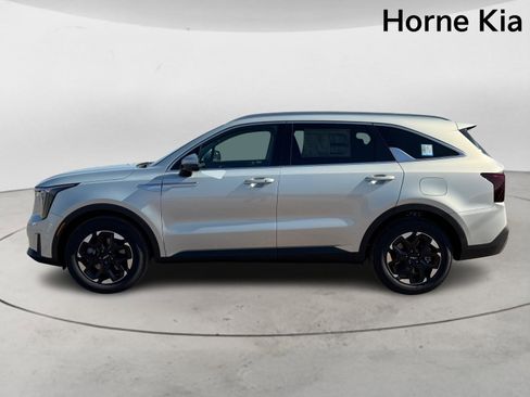 New 2026 Kia Sorento S image 6