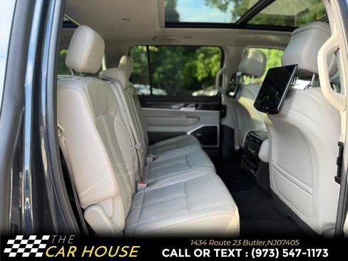 Used 2022 Jeep Wagoneer Series I w/ Convenience Group I AWD/4WD image 18