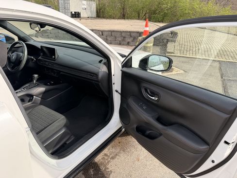 Used 2023 Honda HR-V Sport image 14